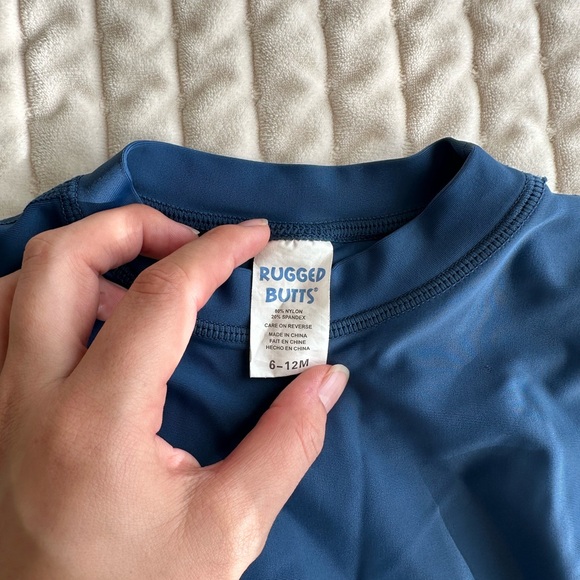 RuggedButts Rashguard - Picture 3 of 3